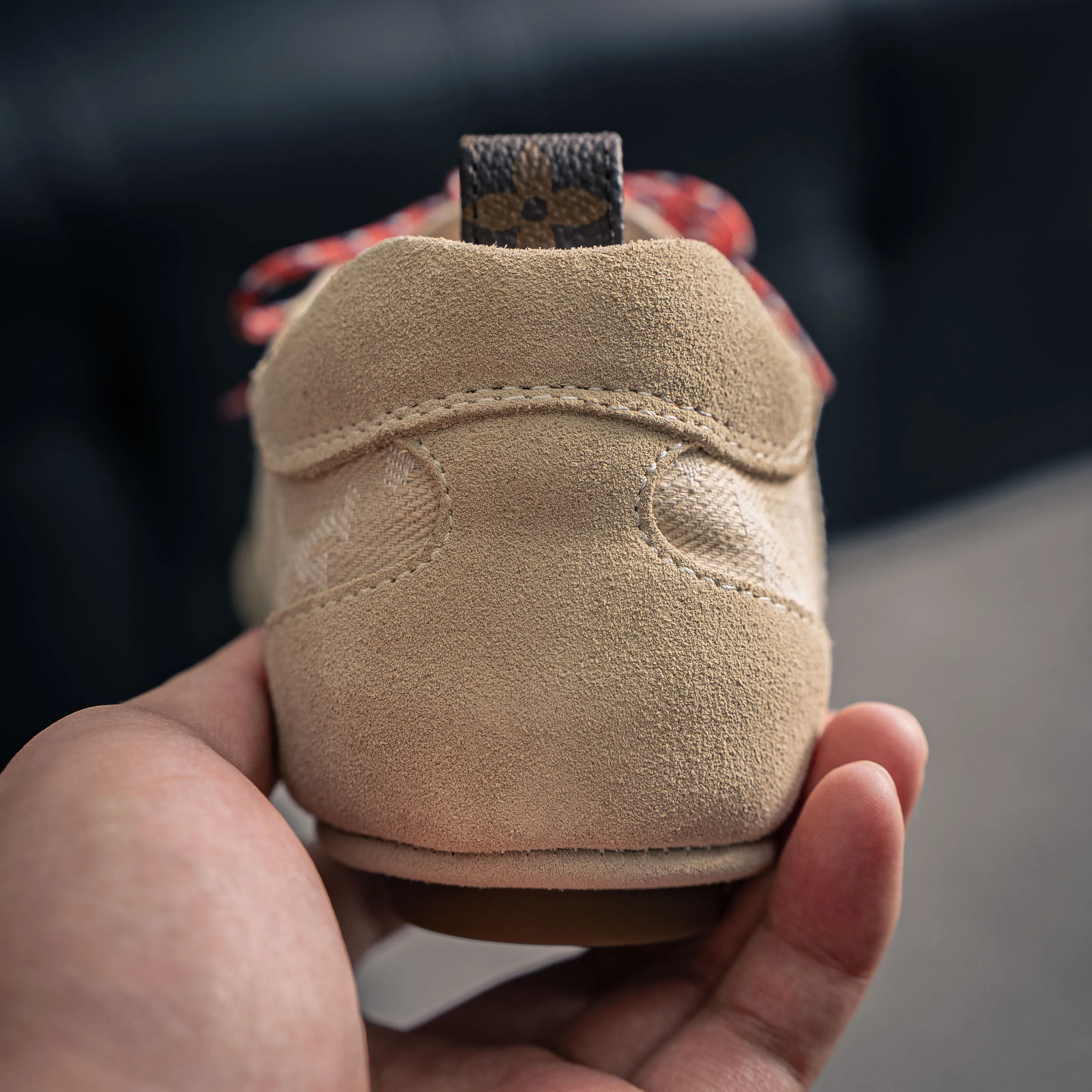# LV SNEAKERWA Sneakers LV Sneakenina Sneakers Cowhide Leather ， mono grammar Canvas LV ， Shoes
